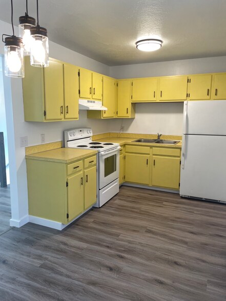 Building Photo - 1626 S 5th St W