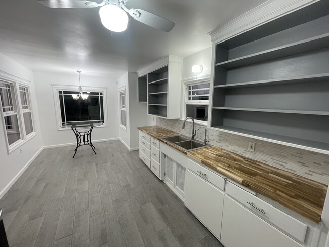 Building Photo - 406 Brewington Ave