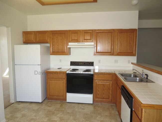 Building Photo - Spacious 3-Bedroom House in Pine Creek