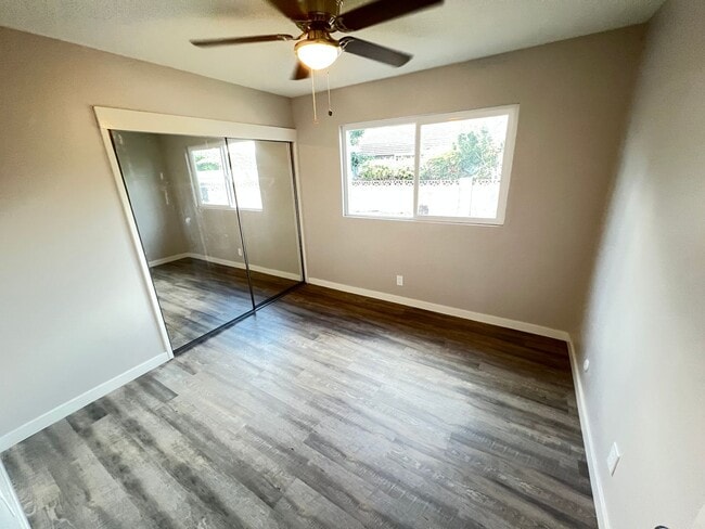 Building Photo - Wonderfully Upgraded 3 Bed 2 Bath Garden G...