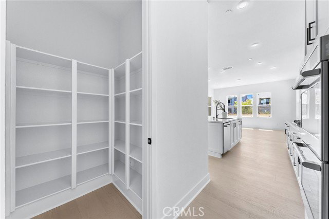 Building Photo - 123 Bosal