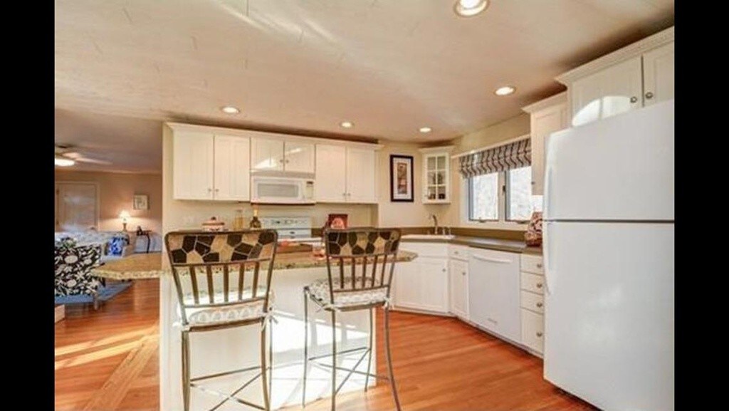 Granite center island - 112 Salem St