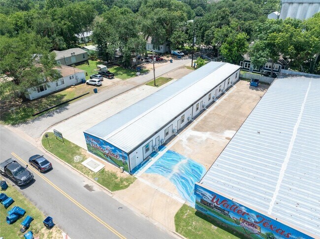 Building Photo - 2612 Castle St
