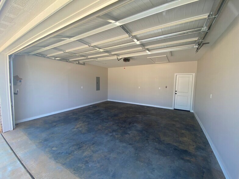 Building Photo - 511 Cornerstone Rd