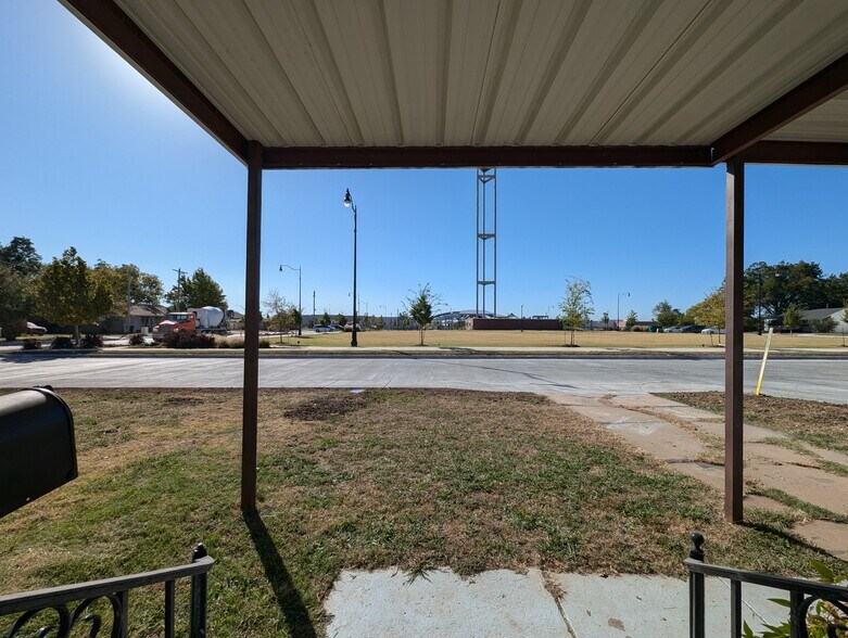 Building Photo - 101 E Lockheed Dr