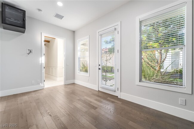 Building Photo - 72 Panorama Crest Ave