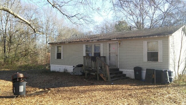 Building Photo - Mobile Home in Pelzer
