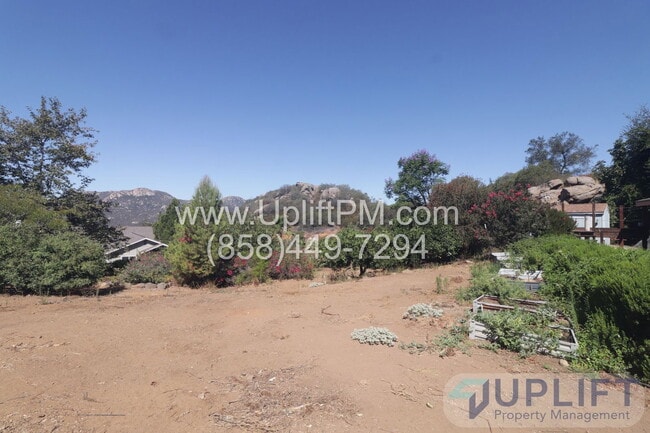 Building Photo - 15436 Las Manzanitas Rd