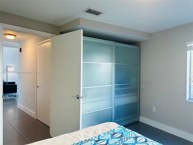 Building Photo - 7700 Collins Ave