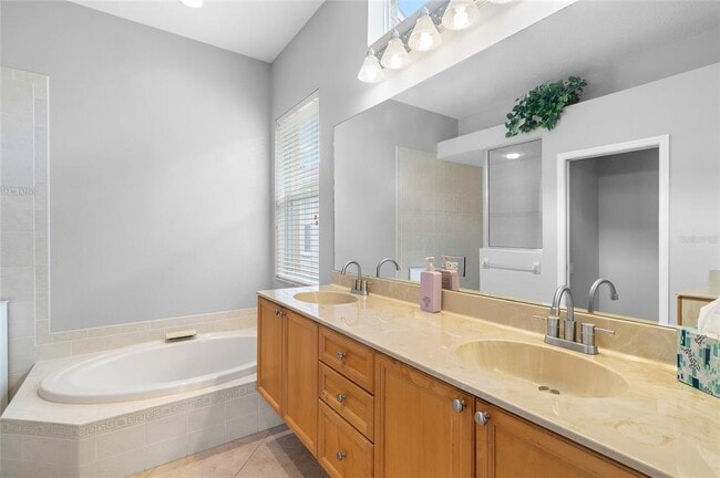 Building Photo - 9514 Greenpointe Dr