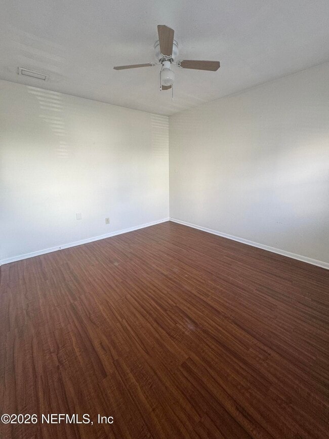 Building Photo - 210 13th Ave N