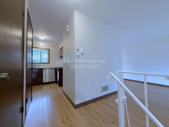 Building Photo - 120 SE 176th Pl