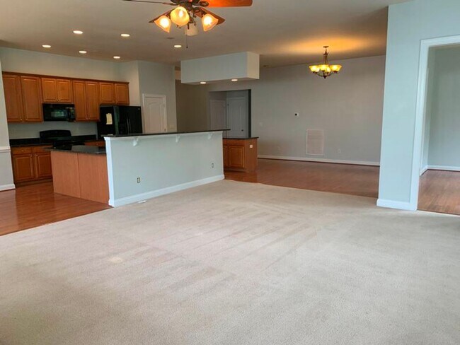 Building Photo - Eagle Creek Moyock Home