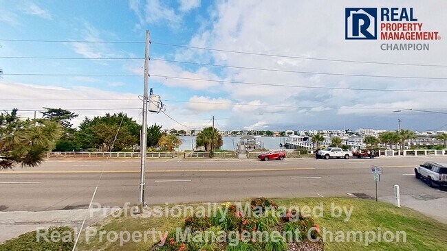 Building Photo - 120 S Lumina Ave