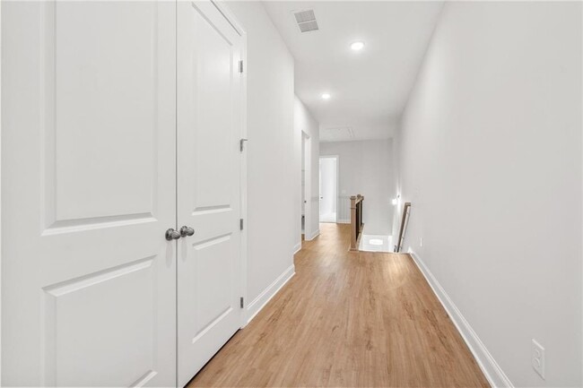 Building Photo - 708 Stickley Oak Way