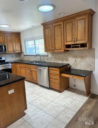 Building Photo - 1701 Ventura Way