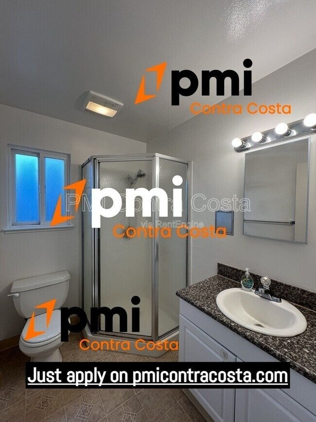 Building Photo - 933 Jackson St