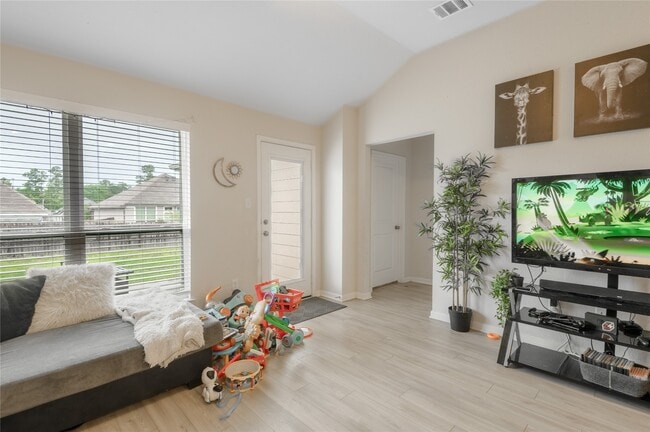 Building Photo - 106 Rudder Wy