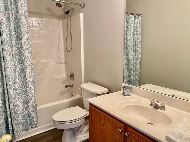 Building Photo - 302 Highland Falls Dr