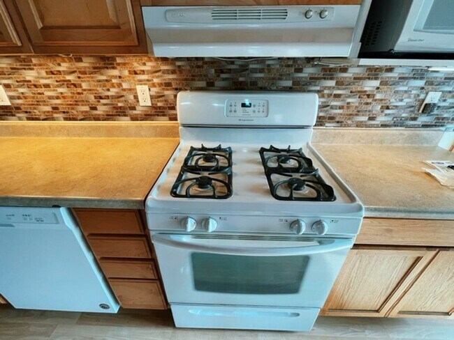 Building Photo - Unique and Updated Corner Lot Cabin in Mou...