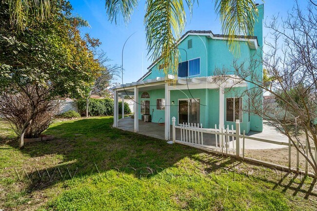 Building Photo - Charming 4/Bed 3/Bath Home In The Heart Of...