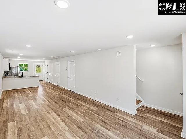 Building Photo - 255 Vanderbilt Rd