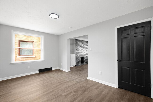 Building Photo - SECURE your spot TODAY and ENJOY $100 OFF ...