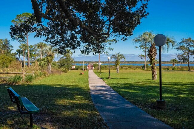 Building Photo - 10 Cristina Ct