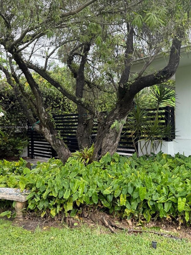Building Photo - 5775 SW 80th St