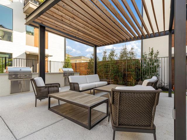 Building Photo - 2128 Ashby St