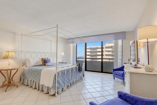 Building Photo - 4100 N Ocean Dr