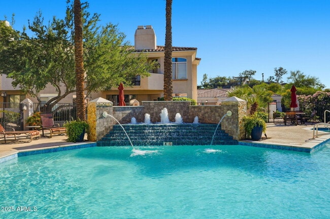 Building Photo - 1747 E Northern Ave