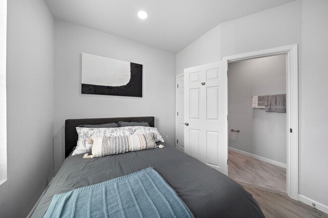 Building Photo - Oceanfront Lofts