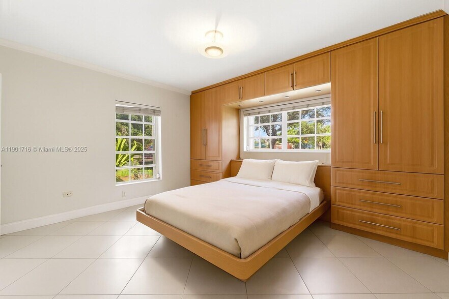 Building Photo - 3300 Segovia St