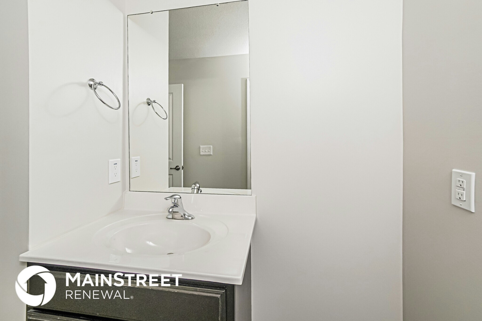 Building Photo - 9407 Cornflower Ln