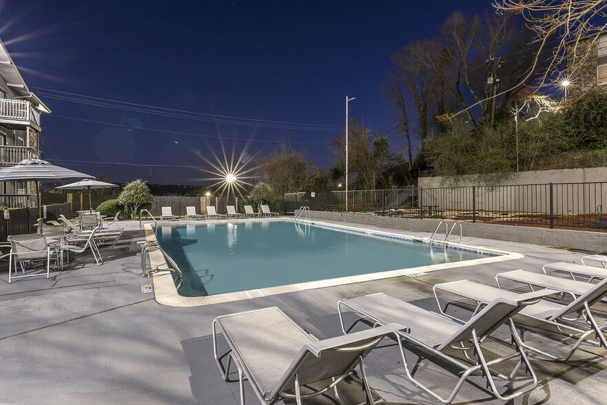 Primary Photo - Highpointe Apartments