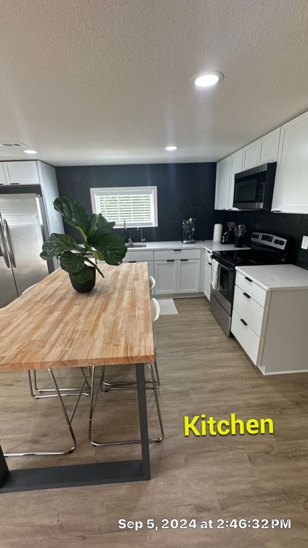 Building Photo - Fully Furnished home in Lee's Summit!