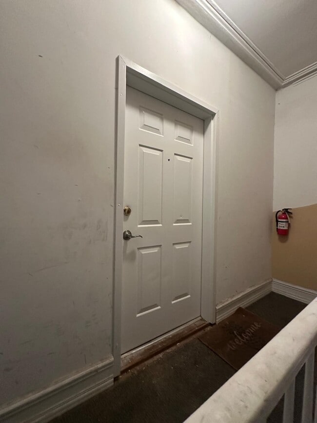 Building Photo - 308 2nd St