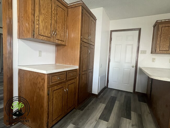 Building Photo - Great Cabot home!
