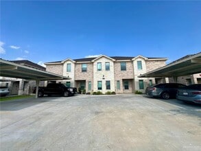 Building Photo - 19 Newport Ave