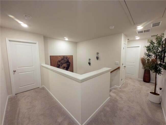 Building Photo - 6960 Newcastle Ct