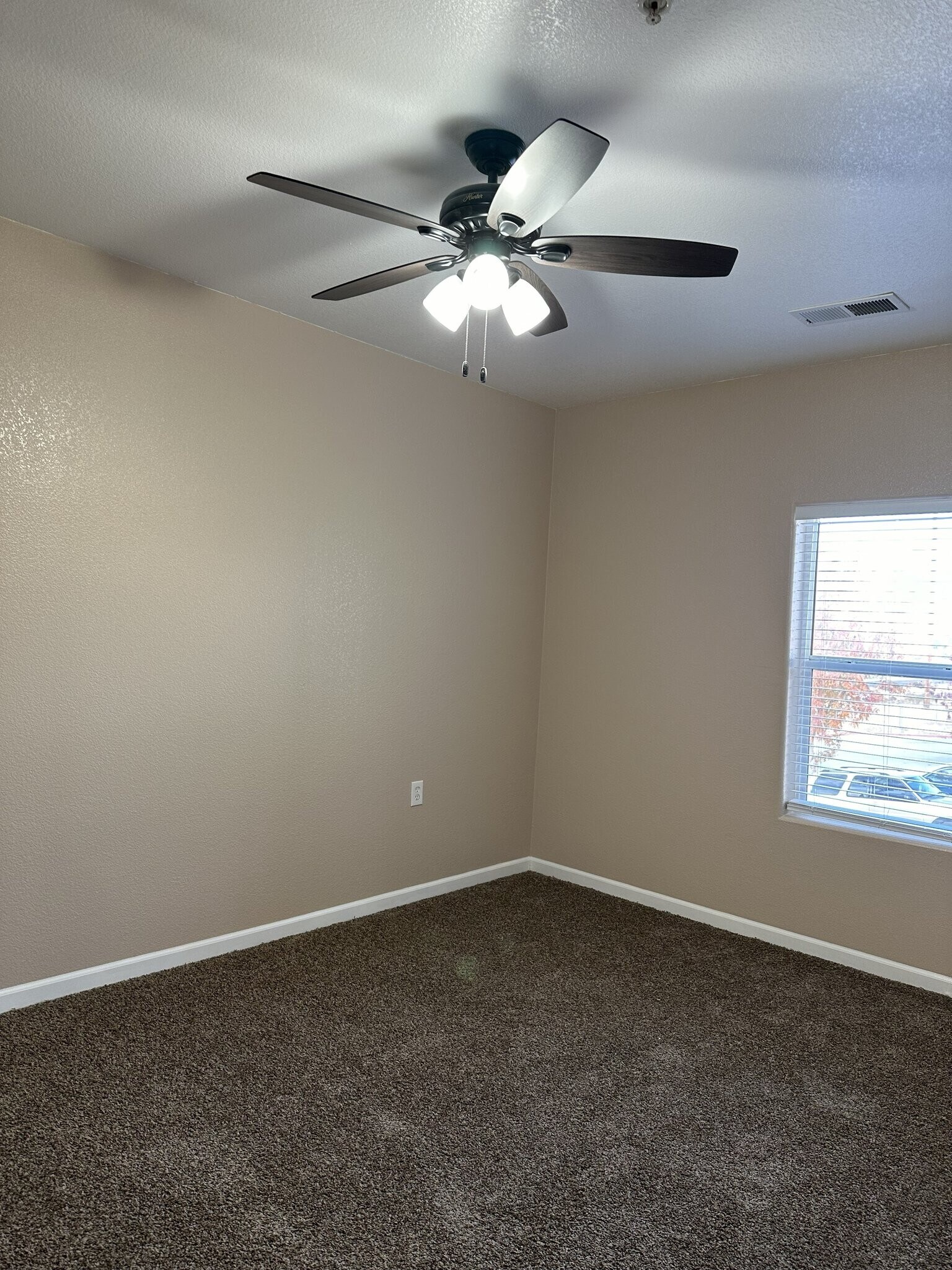 Building Photo - 6325 Reynolds Dr