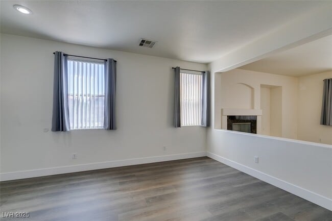 Building Photo - 10901 Napa Ridge Dr