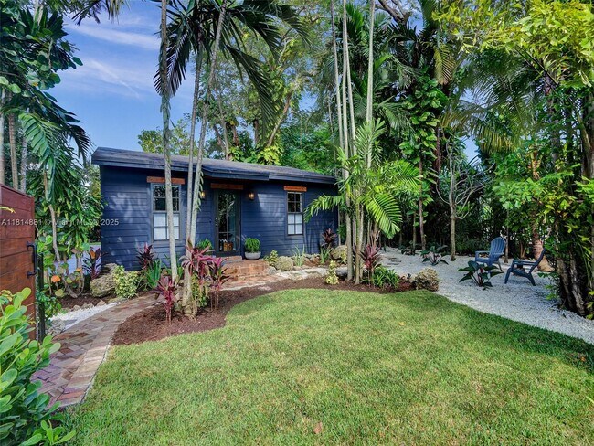 Building Photo - 6401 SW 42nd Terrace