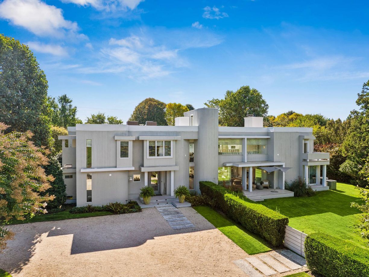 Building Photo - 8 Heller Ln