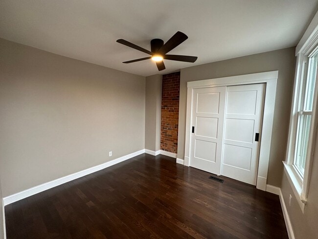 Building Photo - 1462 Indianola Ave