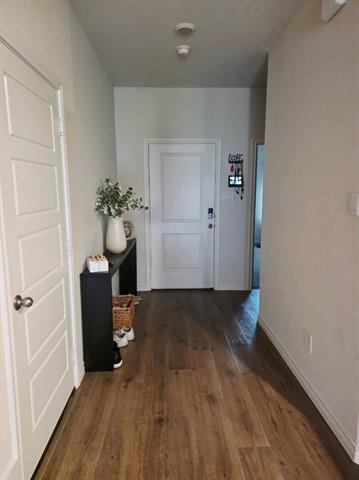 Building Photo - 10101 Sunnyview Ln