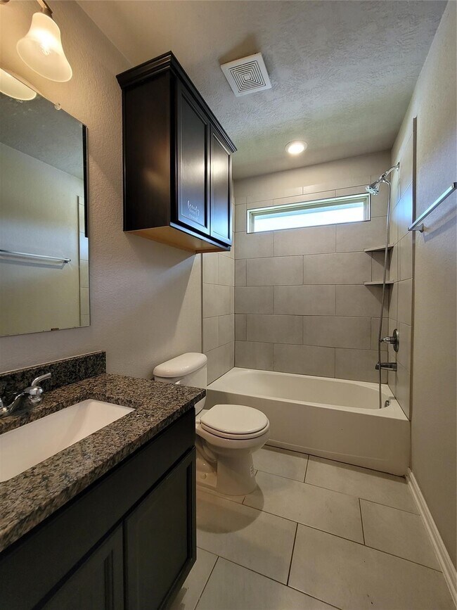 Building Photo - 1841 Basin Trl