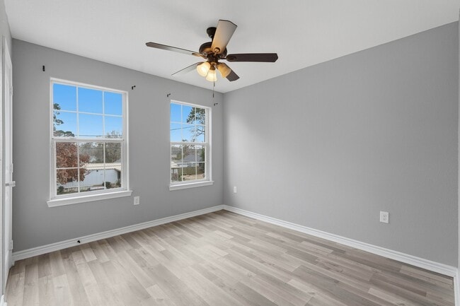 Building Photo - 16680 E Ivanhoe St