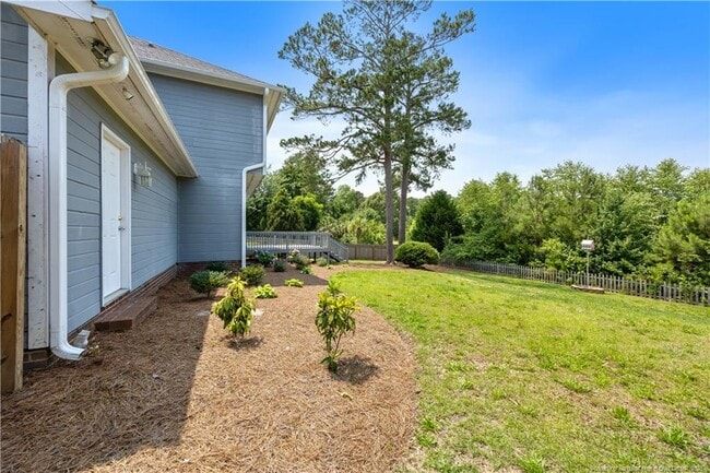 Building Photo - 3517 Gables Dr